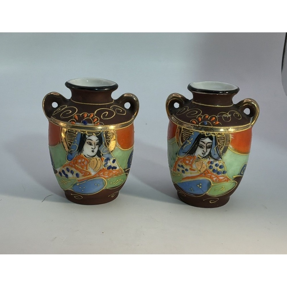 Goldcastle Made In Japan2 Small Japanese Themed Vases 2.5"